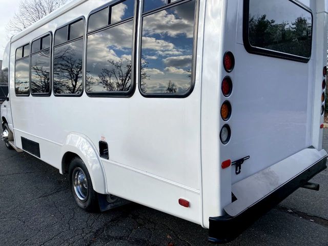 2012 Ford E450 25 Passenger Shuttle Bus For Senior Tour Charters Student Church Hotel Transport - 22169500 - 5