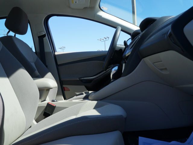 2012 Ford Focus 4dr Sdn SE - 11735131 - 15
