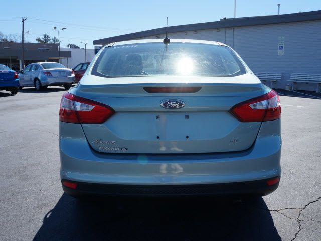 2012 Ford Focus 4dr Sdn SE - 11735131 - 20