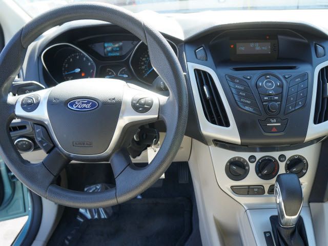 2012 Ford Focus 4dr Sdn SE - 11735131 - 6