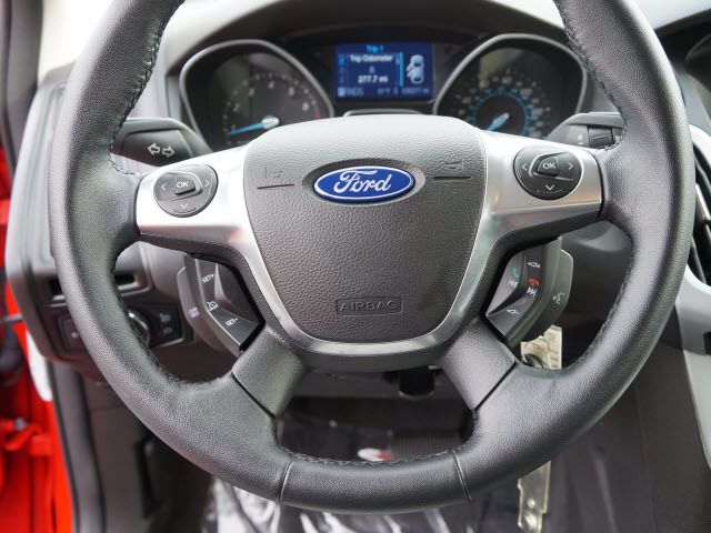 2012 Ford Focus 4dr Sdn SE - 11862265 - 10