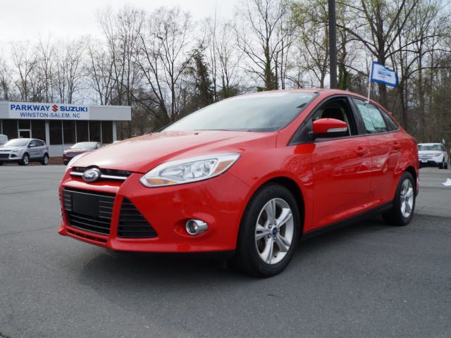 2012 Ford Focus 4dr Sdn SE - 11862265 - 3