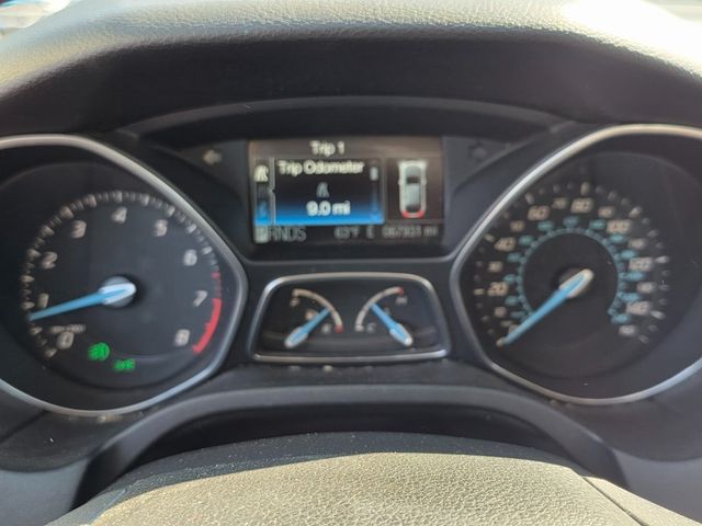 2012 Ford Focus 4dr Sedan Titanium - 22937410 - 21