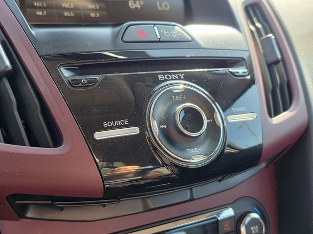 2012 Ford Focus 4dr Sedan Titanium - 22937410 - 26