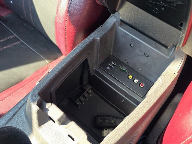 2012 Ford Focus 4dr Sedan Titanium - 22937410 - 32