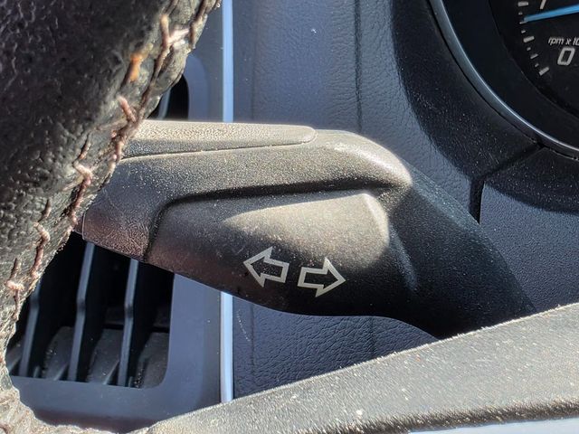 2012 Ford Focus 4dr Sedan Titanium - 22937410 - 35