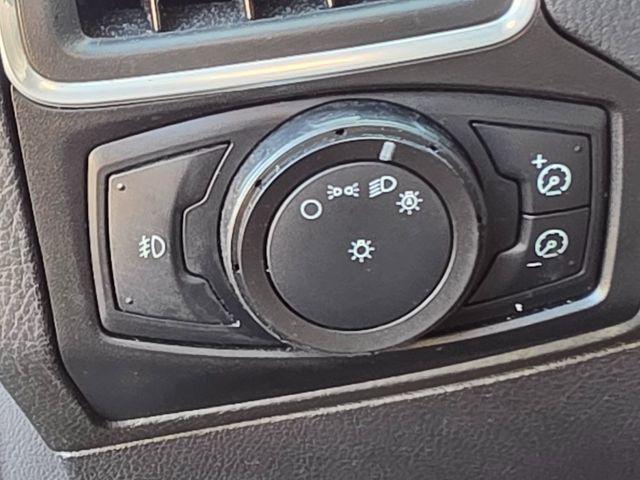 2012 Ford Focus 4dr Sedan Titanium - 22937410 - 37