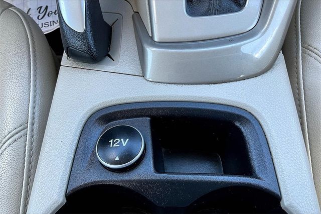 2012 Ford Focus 5dr Hatchback SEL - 22940363 - 24