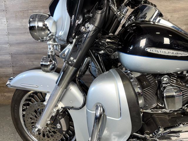 2012 Harley-Davidson FLHTK Electra Glide Ultra Limited LOW MILES! - 22931704 - 14