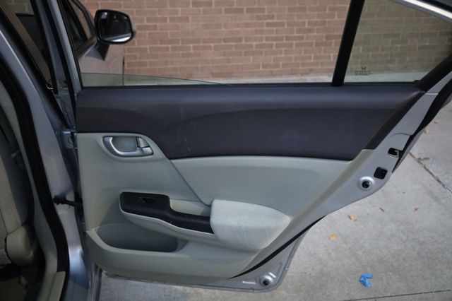 2012 Honda Civic Sedan 4dr Automatic LX - 22932734 - 19