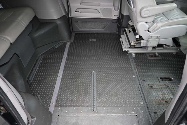 2012 Honda Odyssey 5dr EX-L - 22923315 - 18