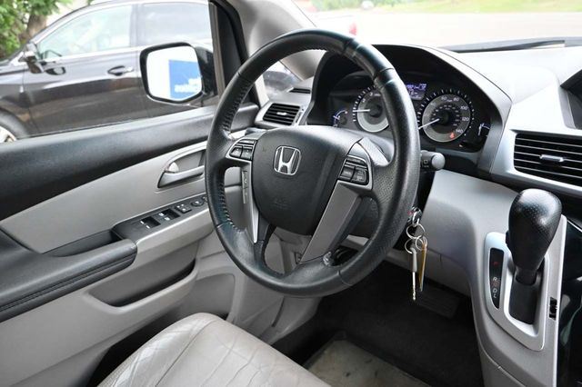 2012 Honda Odyssey 5dr EX-L - 22923315 - 24