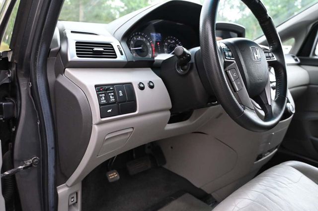 2012 Honda Odyssey 5dr EX-L - 22923315 - 31