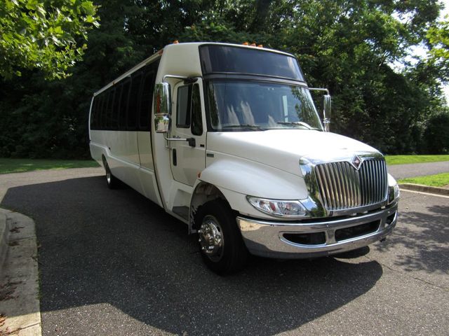 2012 International/Navistar 4300 Krystal KK35 Bus 32/36 Passenger bus w-Luggage - 22895369 - 3