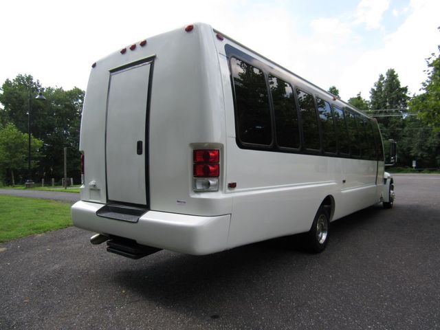 2012 International/Navistar 4300 Krystal KK35 Bus 32/36 Passenger bus w-Luggage - 22895369 - 7