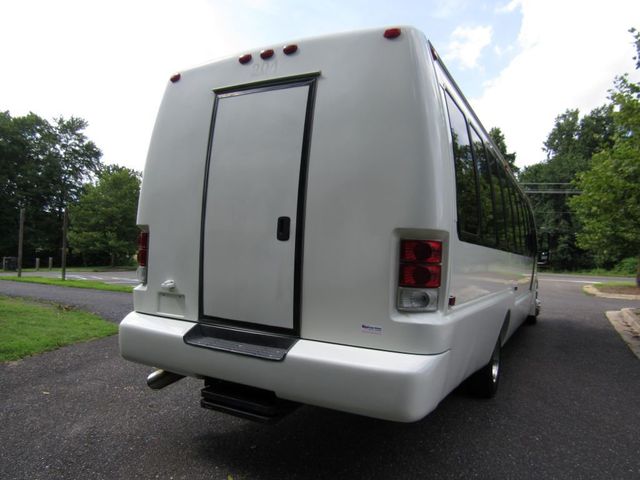 2012 International/Navistar 4300 Krystal KK35 Bus 32/36 Passenger bus w-Luggage - 22895369 - 8