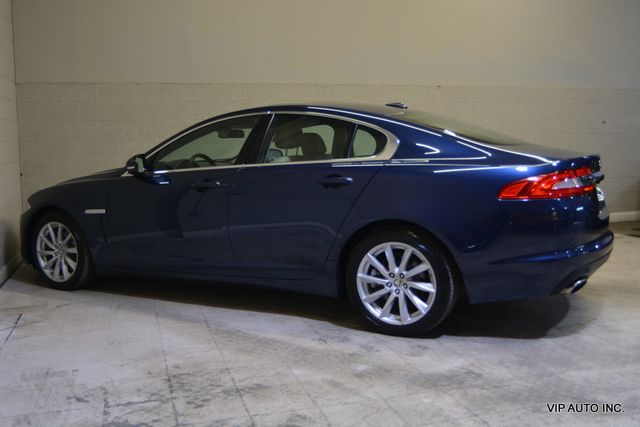 2012 Jaguar XF 4dr Sedan - 22930981 - 30