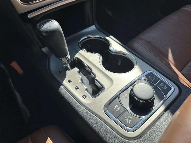 2012 Jeep Grand Cherokee Overland 4x4 4dr SUV - 22936473 - 32