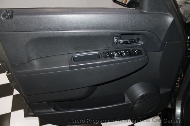 2012 Jeep Liberty Sport SUV 4D - 22939704 - 9