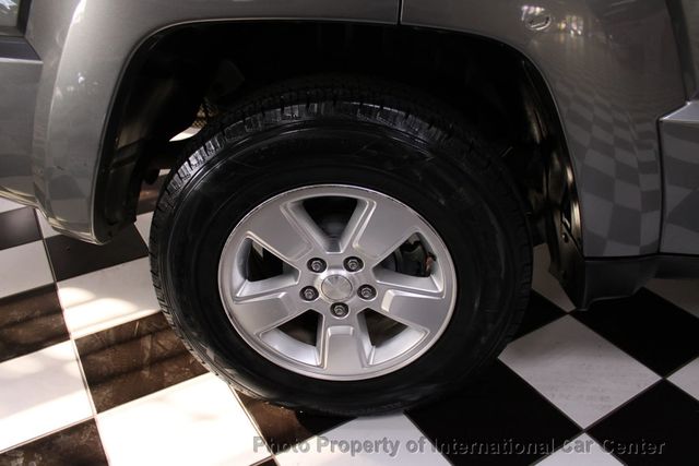 2012 Jeep Liberty Sport SUV 4D - 22939704 - 32