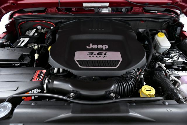 2012 Jeep Wrangler 4WD 2dr Sport - 22352448 - 15