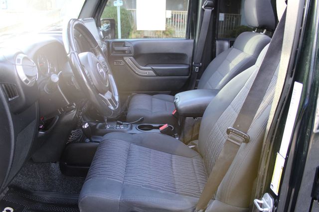 2012 Jeep Wrangler Unlimited 4WD 4dr Sport - 22935460 - 18