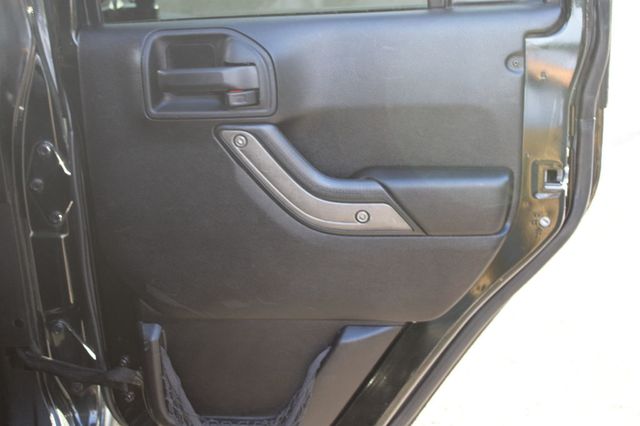 2012 Jeep Wrangler Unlimited 4WD 4dr Sport - 22935460 - 25