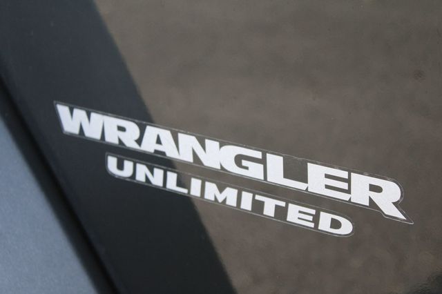 2012 Jeep Wrangler Unlimited 4WD 4dr Sport - 22935460 - 37