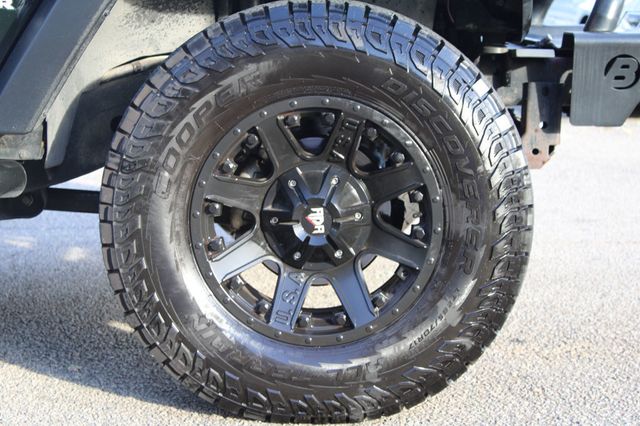 2012 Jeep Wrangler Unlimited 4WD 4dr Sport - 22935460 - 40