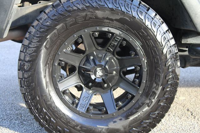 2012 Jeep Wrangler Unlimited 4WD 4dr Sport - 22935460 - 41