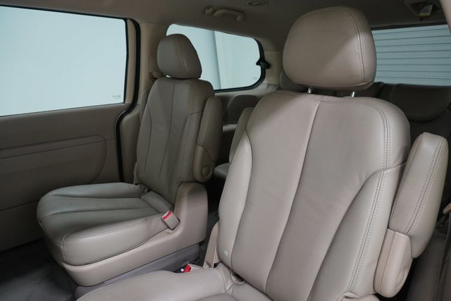 2012 Kia Sedona 4dr Wagon LX - 22934856 - 10