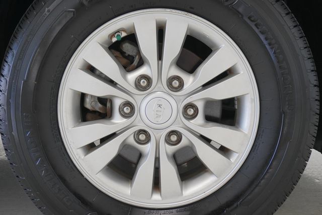 2012 Kia Sedona 4dr Wagon LX - 22934856 - 26