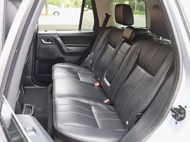 2012 Land Rover LR2 AWD 4dr HSE - 22908691 - 17