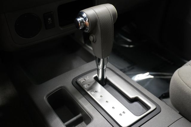 2012 Nissan Frontier 2WD Crew Cab SWB Automatic SV - 22874924 - 15