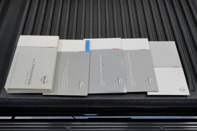 2012 Nissan Frontier 2WD Crew Cab SWB Automatic SV - 22874924 - 17