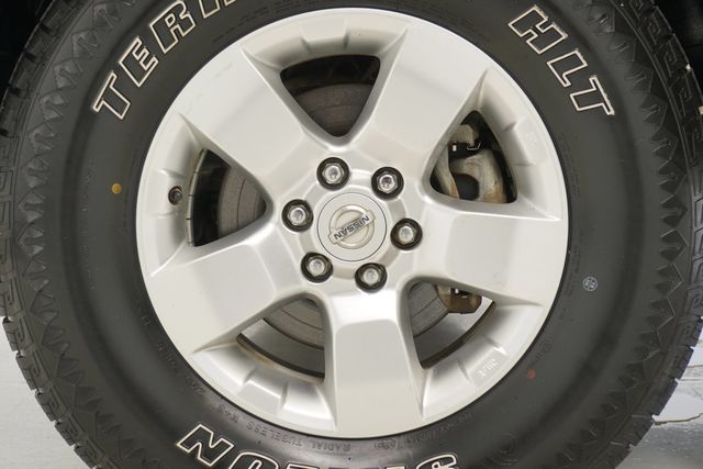 2012 Nissan Frontier 2WD Crew Cab SWB Automatic SV - 22874924 - 19