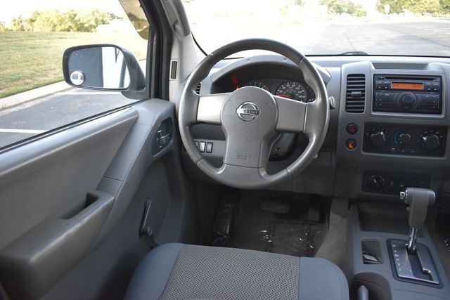 2012 Nissan Frontier 4WD Crew Cab SWB Automatic S - 22919291 - 17