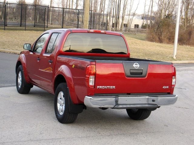 2012 Nissan Frontier 4WD Crew Cab SWB Manual S - 22339795 - 12
