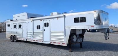 2012 Platinum 2+1 with Custom Living Quarters - 005907U