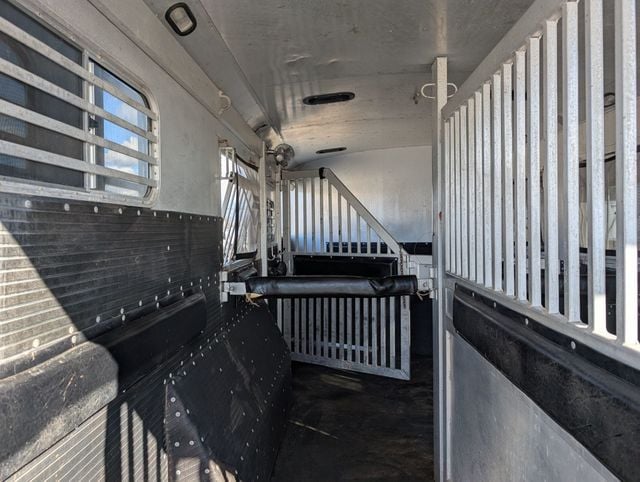 2012 Platinum 2+1 with Custom Living Quarters  - 22813555 - 9
