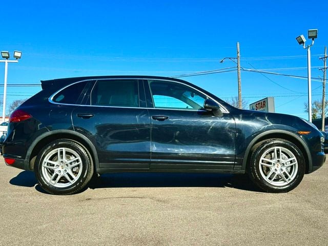 2012 Porsche Cayenne Base Trim - 22161523 - 15