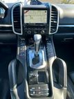 2012 Porsche Cayenne Base Trim - 22161523 - 28