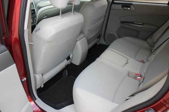 2012 Subaru Forester 4dr Automatic 2.5X Premium - 22911335 - 20