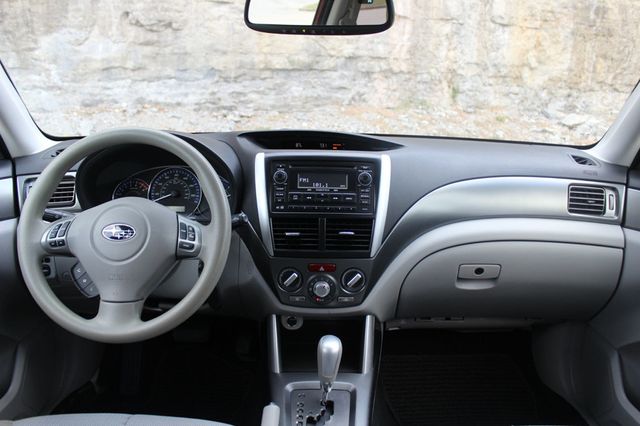 2012 Subaru Forester 4dr Automatic 2.5X Premium - 22911335 - 8