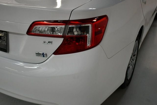 2012 Toyota Camry Hybrid 4dr Sedan LE - 22011243 - 15