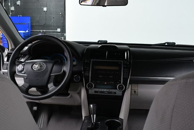 2012 Toyota Camry Hybrid 4dr Sedan LE - 22011243 - 4