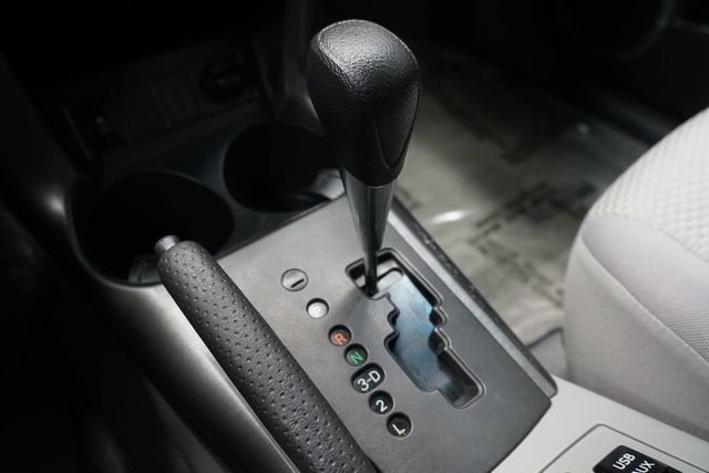 2012 Toyota RAV4 FWD 4dr I4 - 22928249 - 17