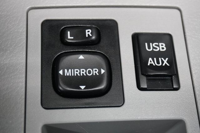 2012 Toyota RAV4 FWD 4dr I4 - 22928249 - 18