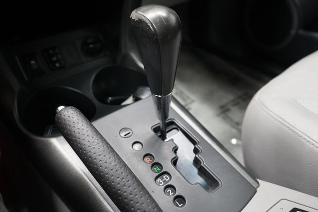 2012 Toyota RAV4 FWD 4dr I4 Limited - 22929539 - 17