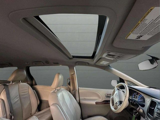 2012 Toyota Sienna Limited 7 Passenger 4dr Mini Van - 22937885 - 14